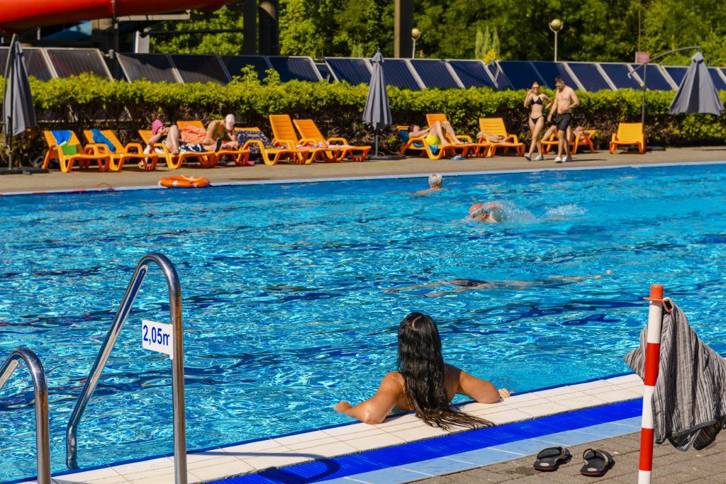 basen sportowy zewnętrzny