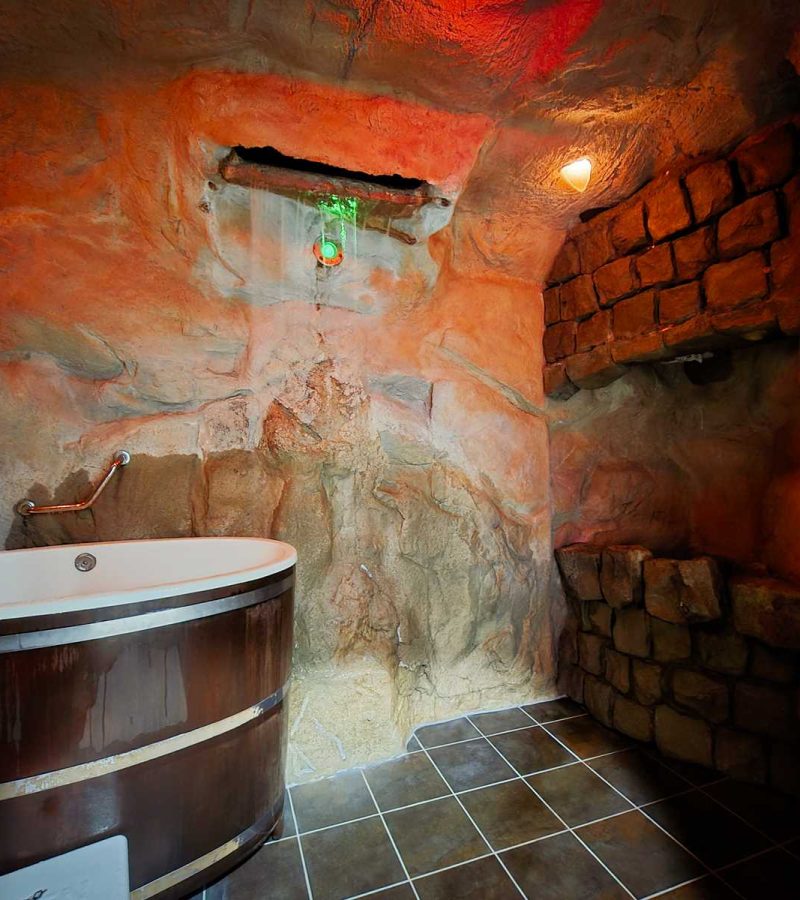 NEMO sauny Grota z wodospadem